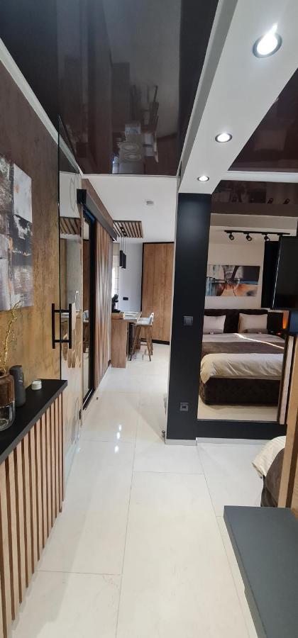 Design Apartment Platinium Spa Lux 5 Star "Havana" Completely Private Wellness & Spa Free Included Sauna & Jacuzzi & Salt Wall & Fire Place & 3D Ceilings & Business Wifi & Netflix & Keyless Code Entry & Full Smart App & Secure 2 Parking Place Ćuprija Exterior foto