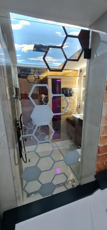 Design Apartment Platinium Spa Lux 5 Star "Havana" Completely Private Wellness & Spa Free Included Sauna & Jacuzzi & Salt Wall & Fire Place & 3D Ceilings & Business Wifi & Netflix & Keyless Code Entry & Full Smart App & Secure 2 Parking Place Ćuprija Exterior foto