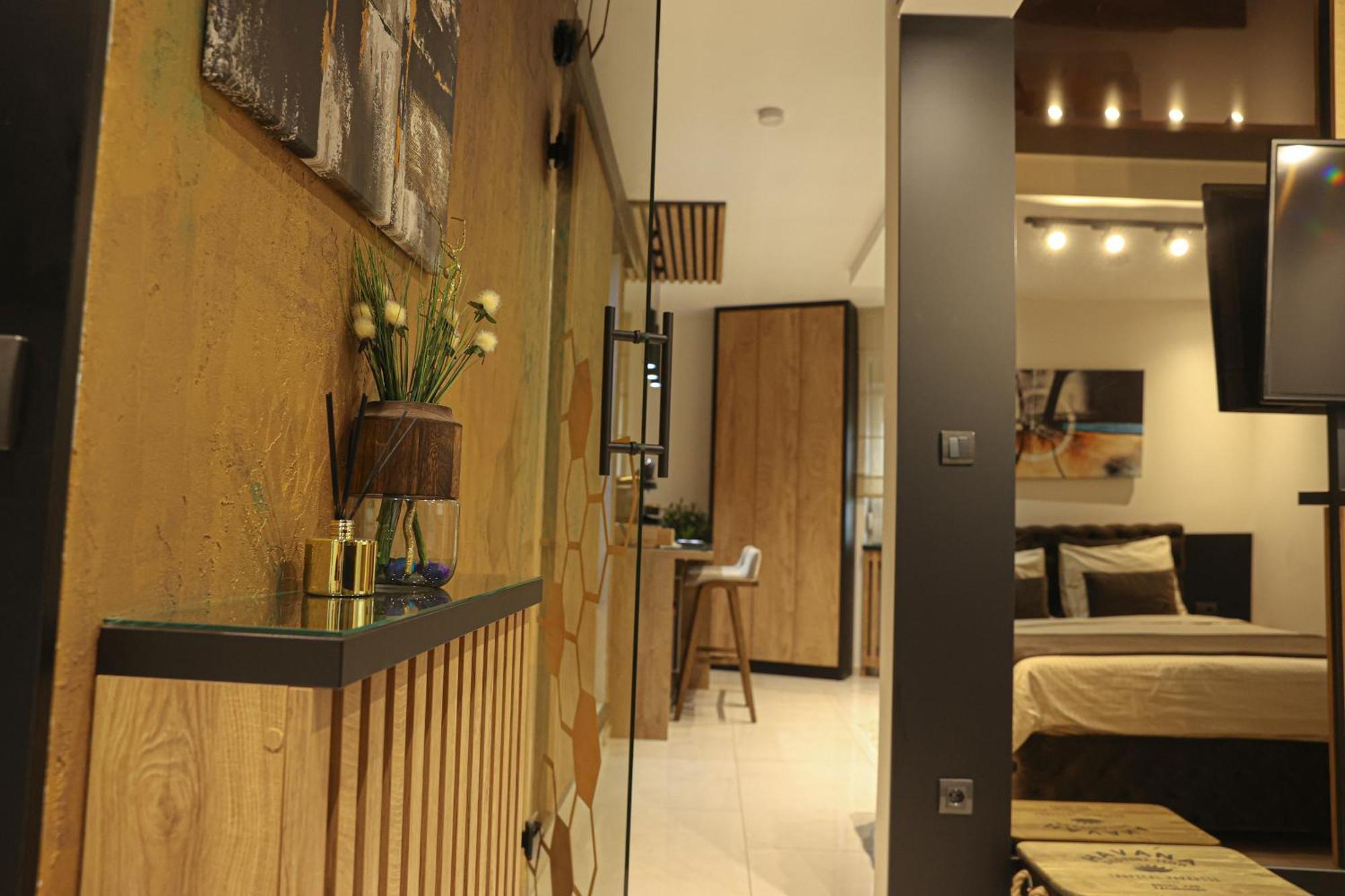 Design Apartment Platinium Spa Lux 5 Star "Havana" Completely Private Wellness & Spa Free Included Sauna & Jacuzzi & Salt Wall & Fire Place & 3D Ceilings & Business Wifi & Netflix & Keyless Code Entry & Full Smart App & Secure 2 Parking Place Ćuprija Exterior foto